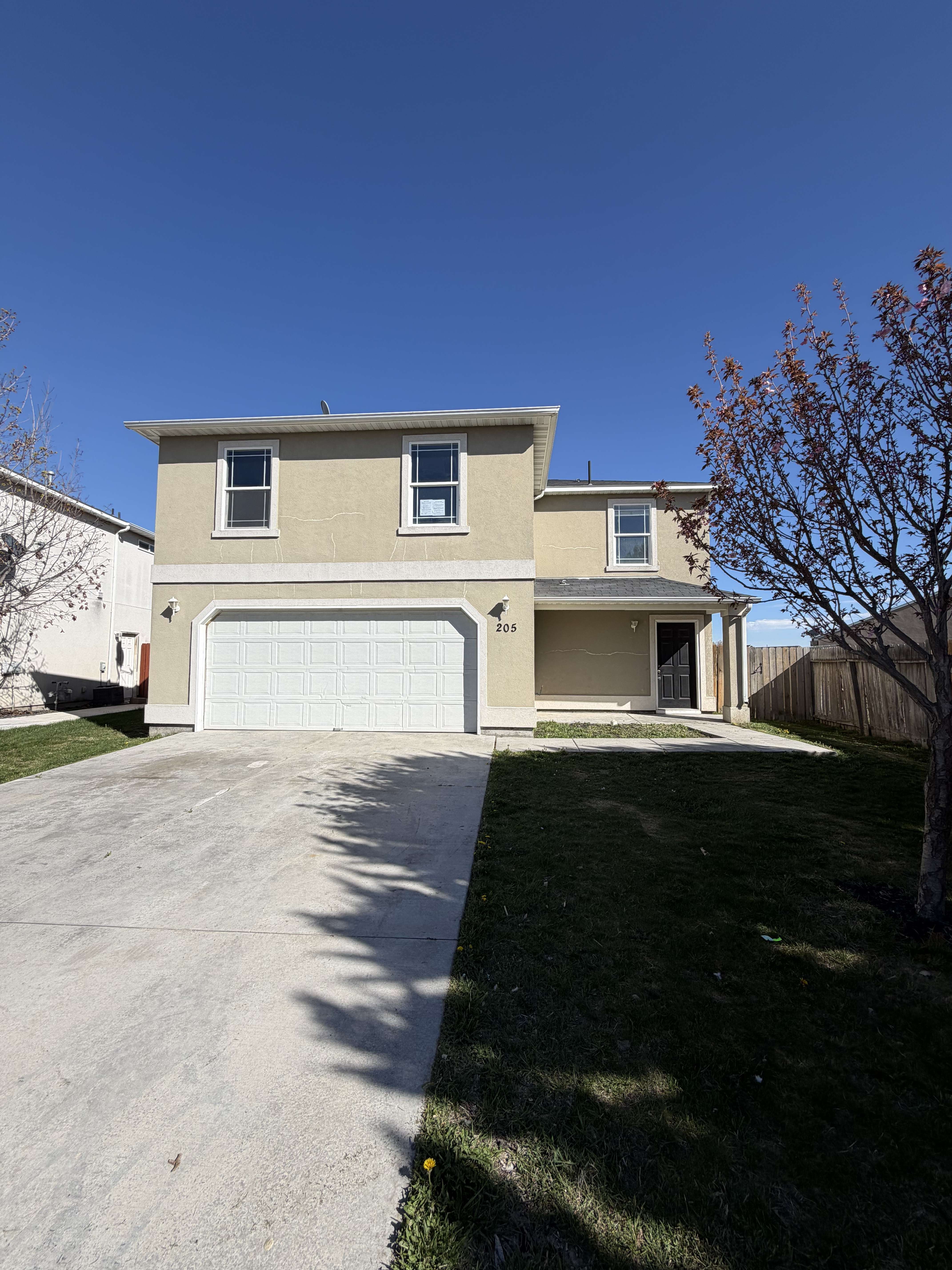 HUD Home — 205 Middlepark Way, Caldwell, ID 83605 — photo 1