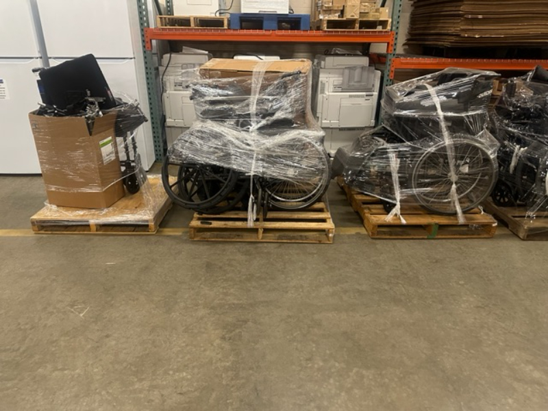 Wheelchairs, shower chairs, and accessories — photo 1