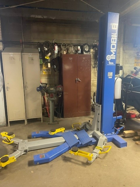 MOBILE SINGLE POST LIFT model MSC-6KLP — photo 1