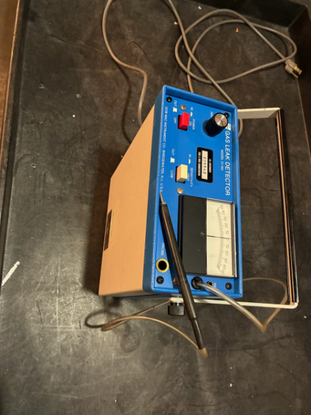 Gas Leak Detector — photo 1