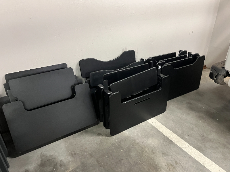 DESK RISERS — photo 1