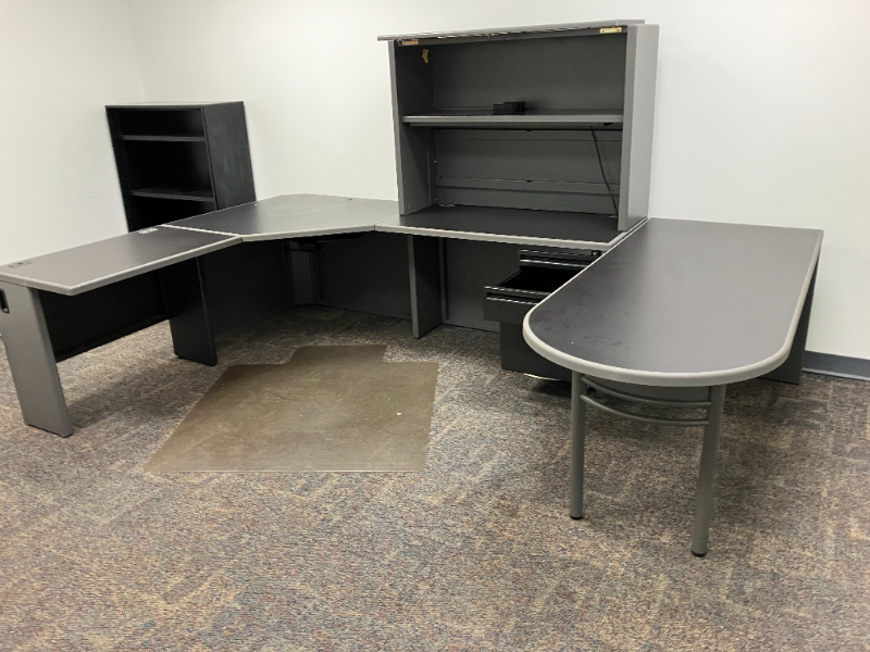 OFFICE FURNITURE — photo 1