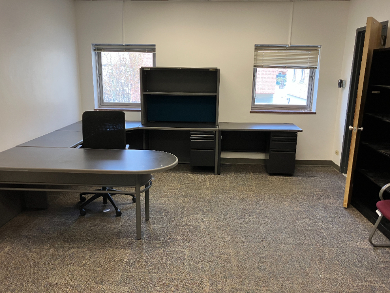 OFFICE FURNITURE — photo 1