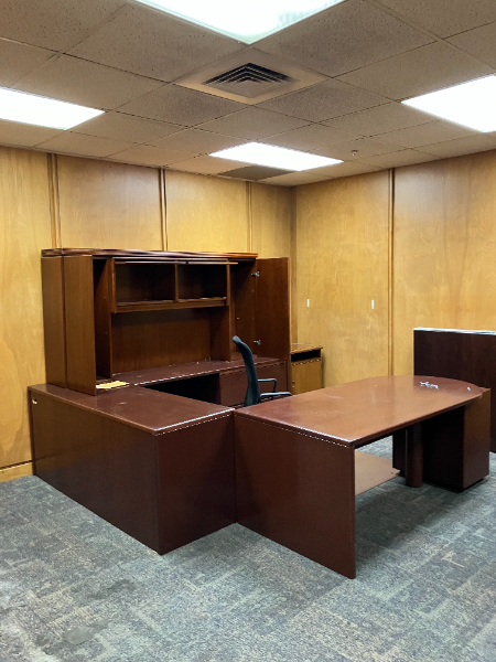 OFFICE FURNITURE — photo 1