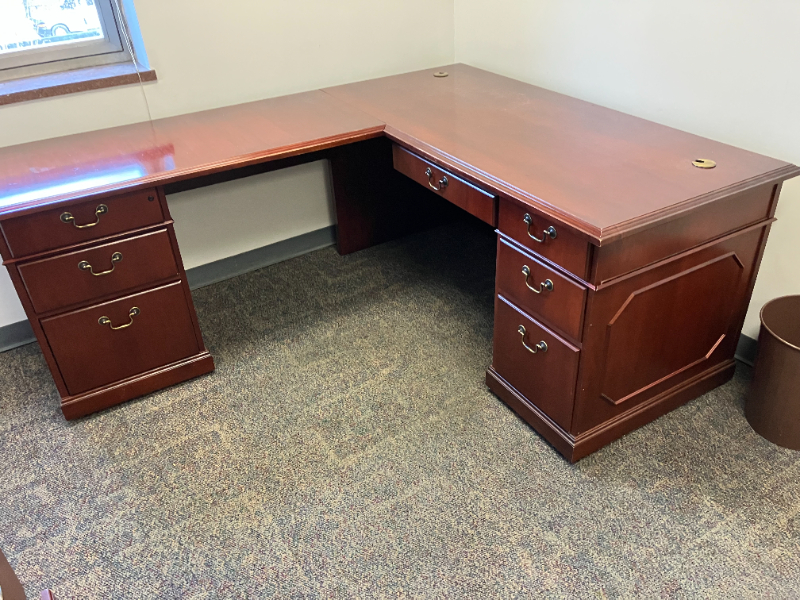 EXECUTIVE OFFICE FURNITURE — photo 1