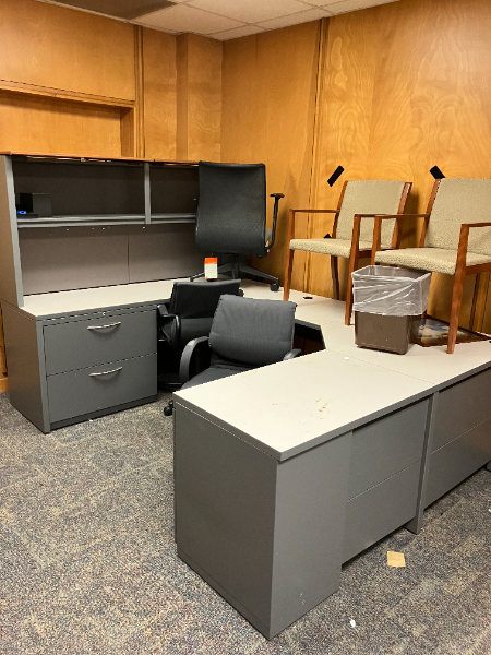 OFFICE FURNITURE — photo 1