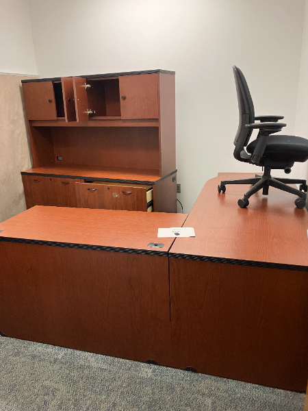 OFFICE FURNITURE — photo 1