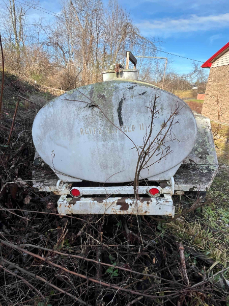 400 GALLON TANK TRAILER
