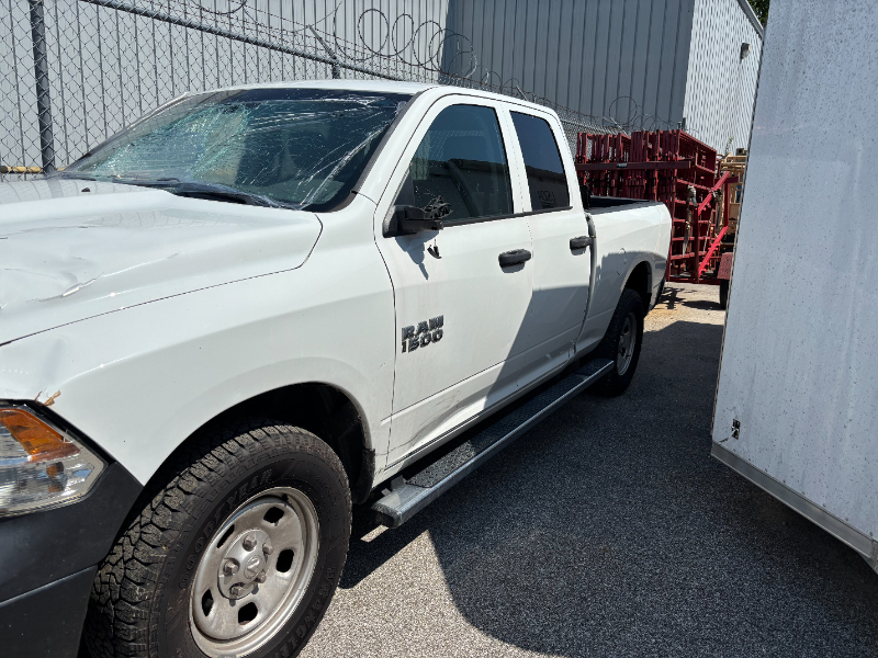 2018 RAM1500 EXTENDED CAB 4 DOOR