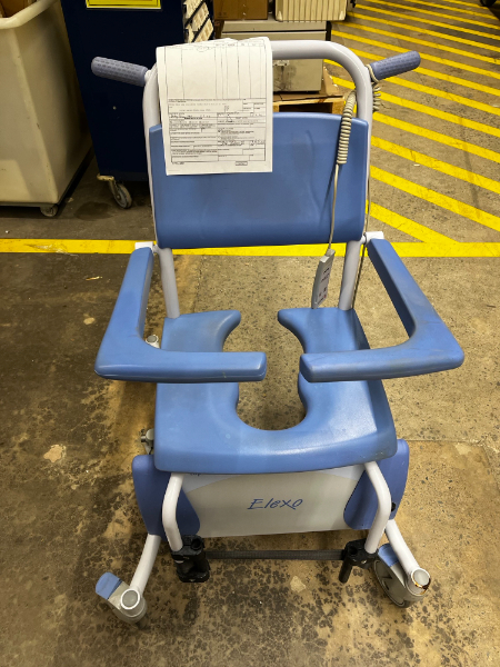 SHOWER/TOILET CHAIR — photo 1