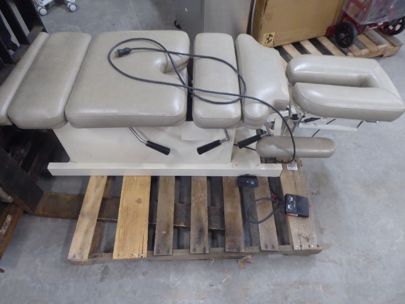 HILL ADJUSTABLE CHIROPRACTIC TABLE — photo 1
