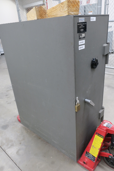 DIEBOLD SAFE — photo 1