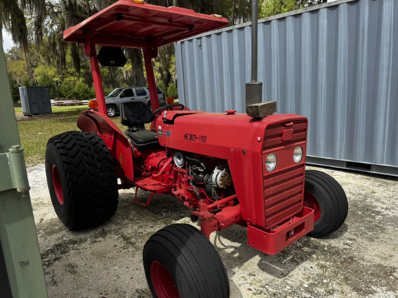TRACTOR MASSEY-FERGUSON — photo 1