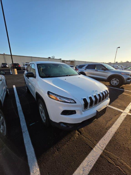 2015 JEEP CHEROKEE 4 DOOR SUV 4X4 (WHITE)