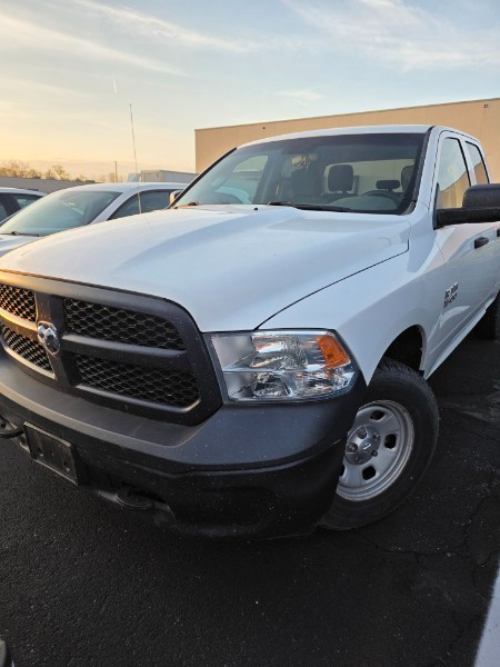 2016 RAM 1500 CREW CAB PICKUP TRUCK 4X4 (WHITE)