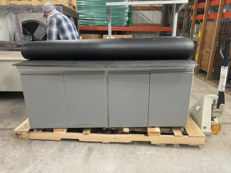 STORAGE CABINET/BENCH/TABLE — photo 1