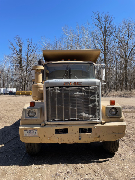 1978 GMC General Dump Truck — photo 1