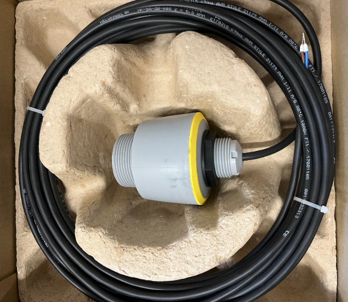 11 Wired Radar Sensor for Water Tank — photo 1