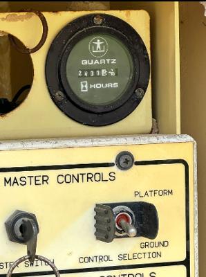 Forklifts — photo 1