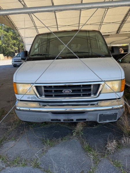 Econoline Van — photo 1