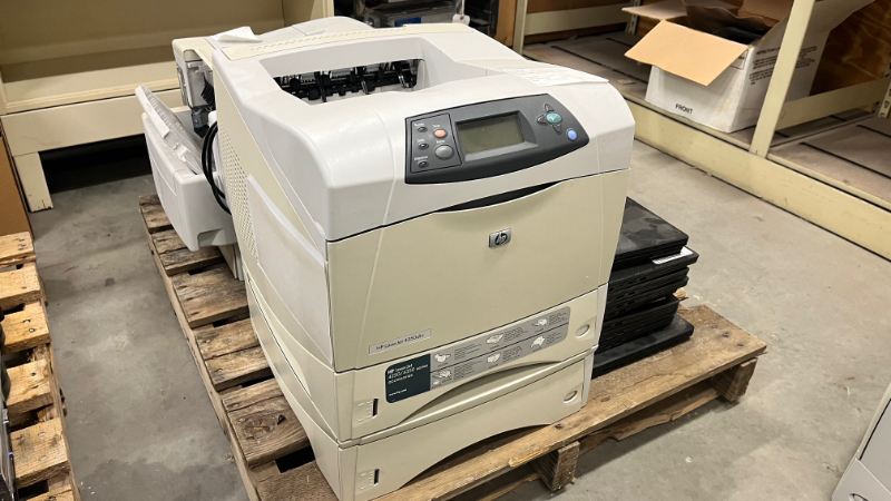 10 Laptops and 2 Printers — photo 1