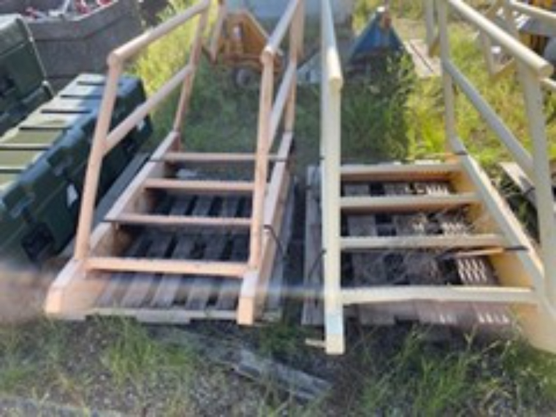 Heavy Duty ladder — photo 1