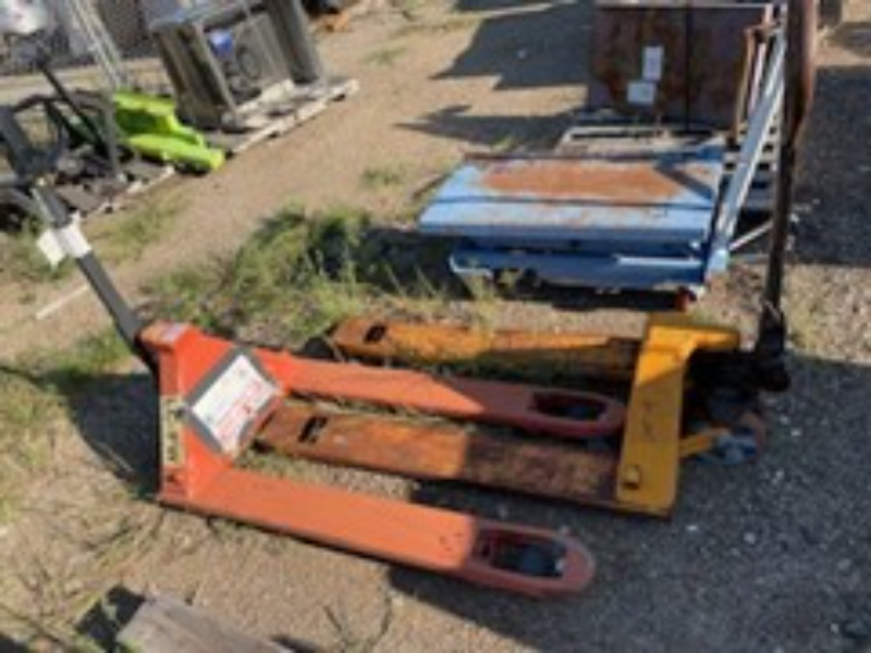 Pallet Jacks — photo 1