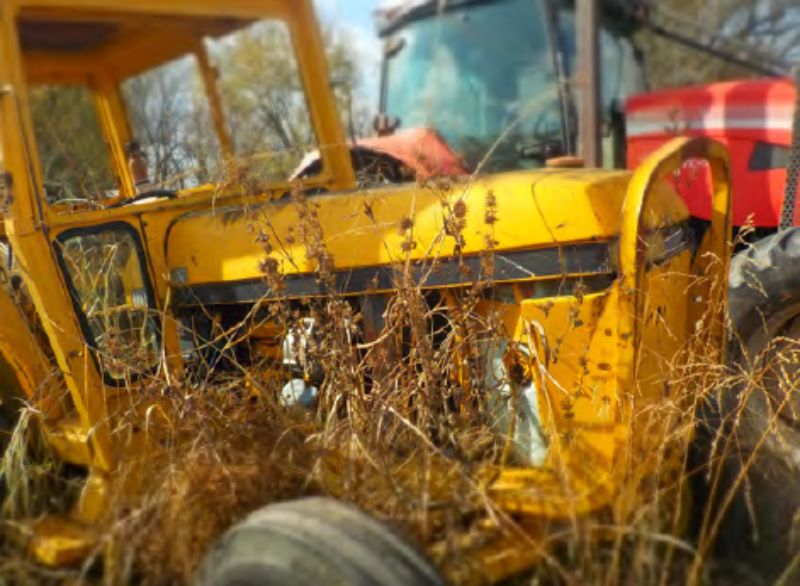 John Deere 4239 Dl 010 tractor — photo 1