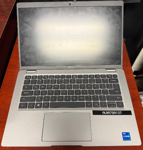 DELL Laptop — photo 1