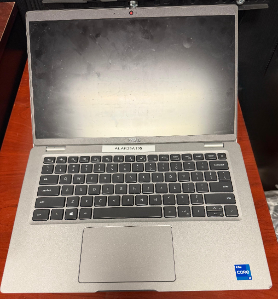 DELL Laptop — photo 1