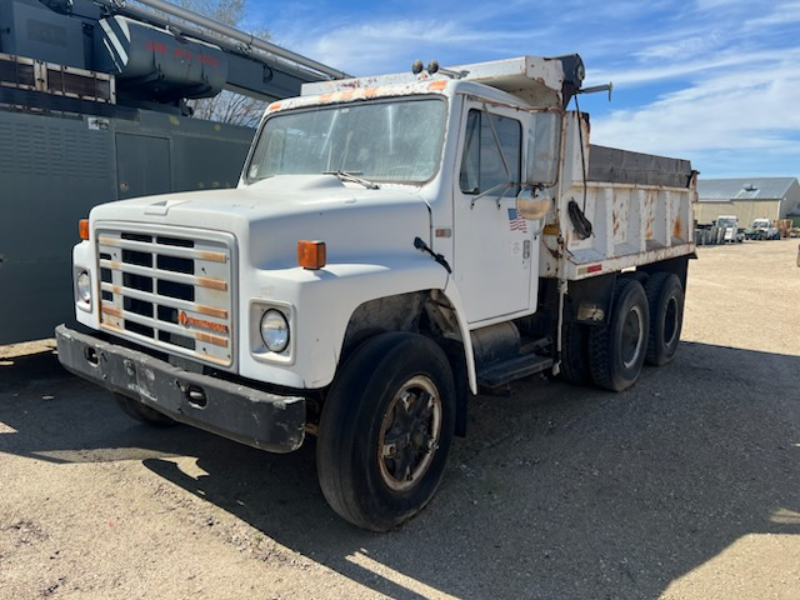 1985 International Dump Truck — photo 1