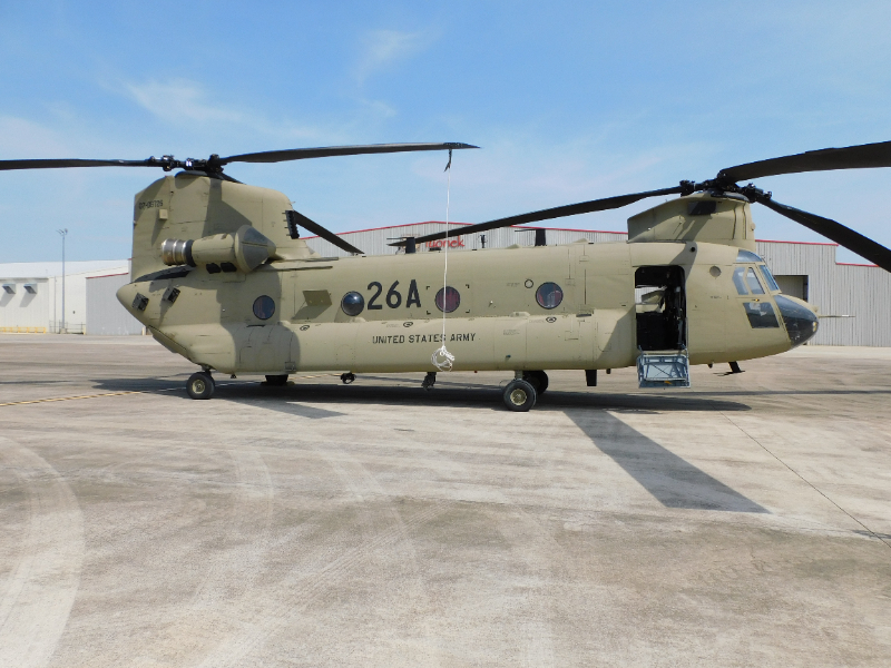 BOEING CH-47F CHINOOK HELICOPTER SN: 07-08726 — photo 1