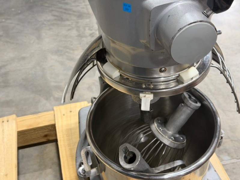 HOBART TABLETOP MIXER