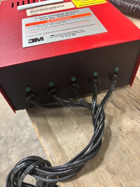 3M 5-Unit Charging Station