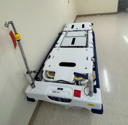 Stretchers/Treatment Chairs