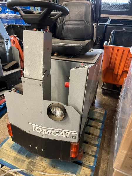 Factory Cat Riding Floor Machine