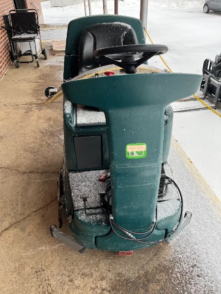 Riding Floor Machine