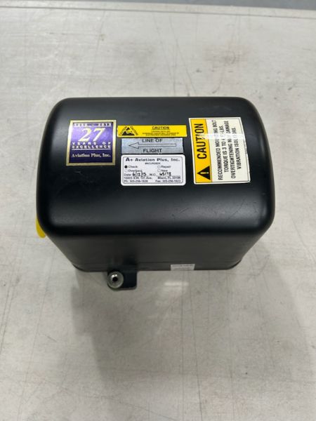 (1) LOT OF VARIOUS AIRCRAFT ACCESSORIES AND COMPONENTS