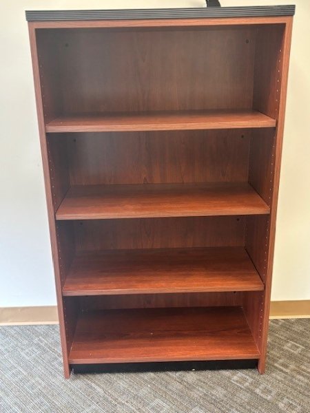 Bookcase — photo 1