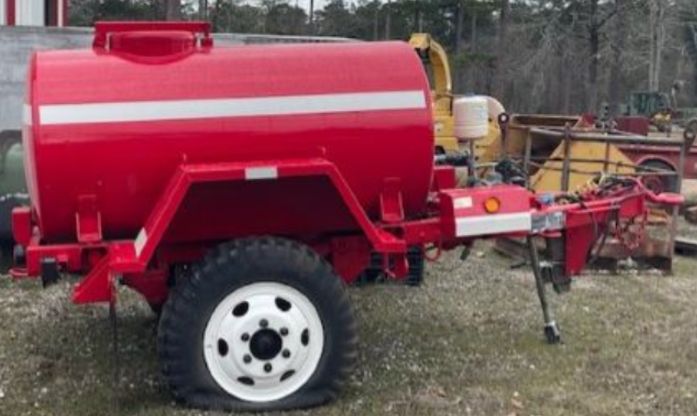 1991 400-gallon Water Tank Trailer
