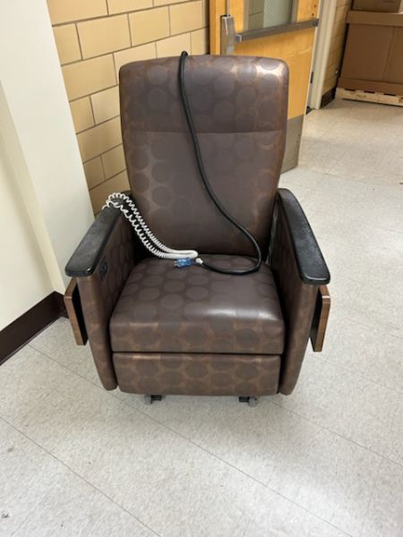 Oncology Electric Recliner