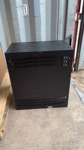 15 Hanging CPU Lockers