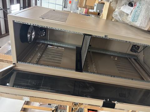 CRENLO AV RACK