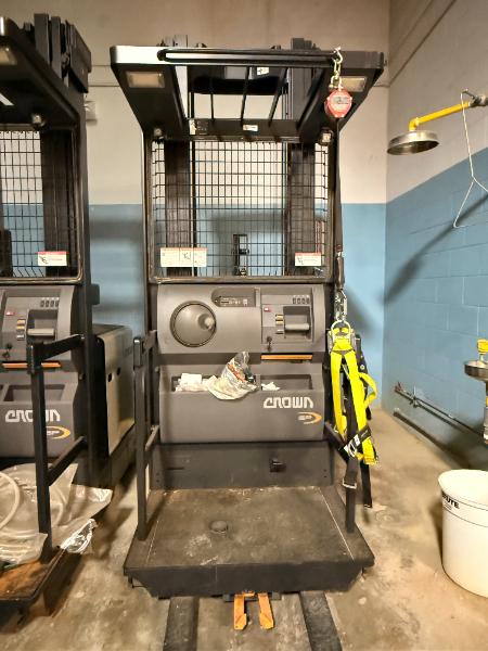 Crown SP3510-30  Forklift