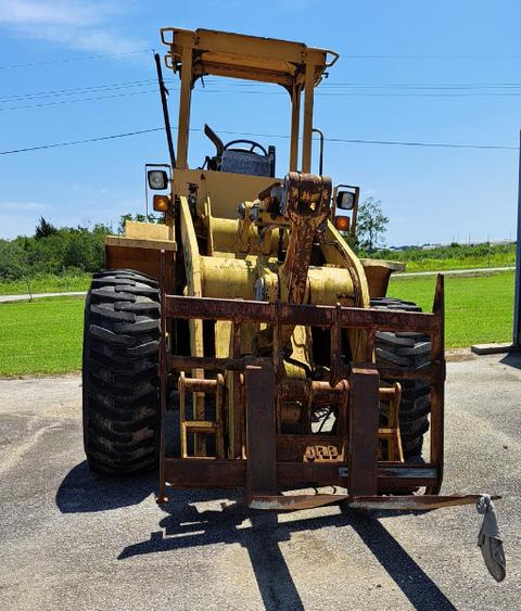 John Deere 624 Front End Loader
