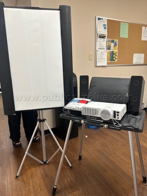 Projector & Accessories