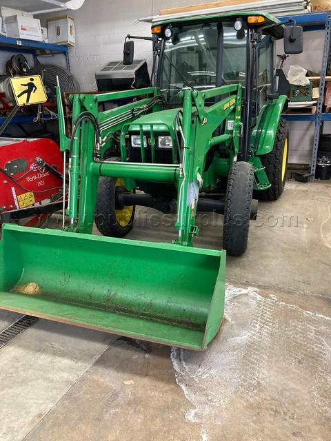 2004 John Deere 5420 Tractor