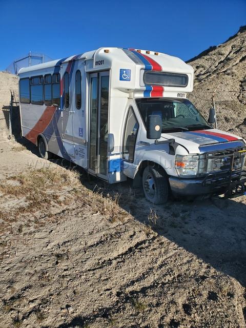 2009 Paratransit Bus