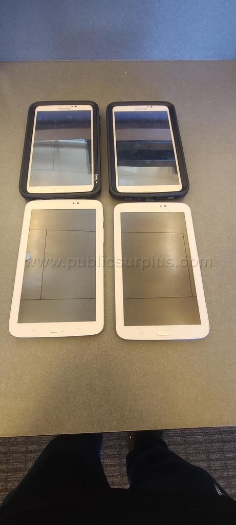 (4) Samsung Galaxy 3 tablets