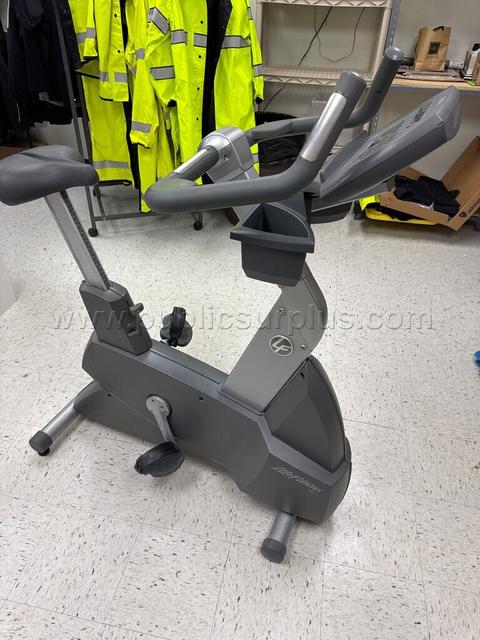 Life Fitness 95ci Stationary Bike